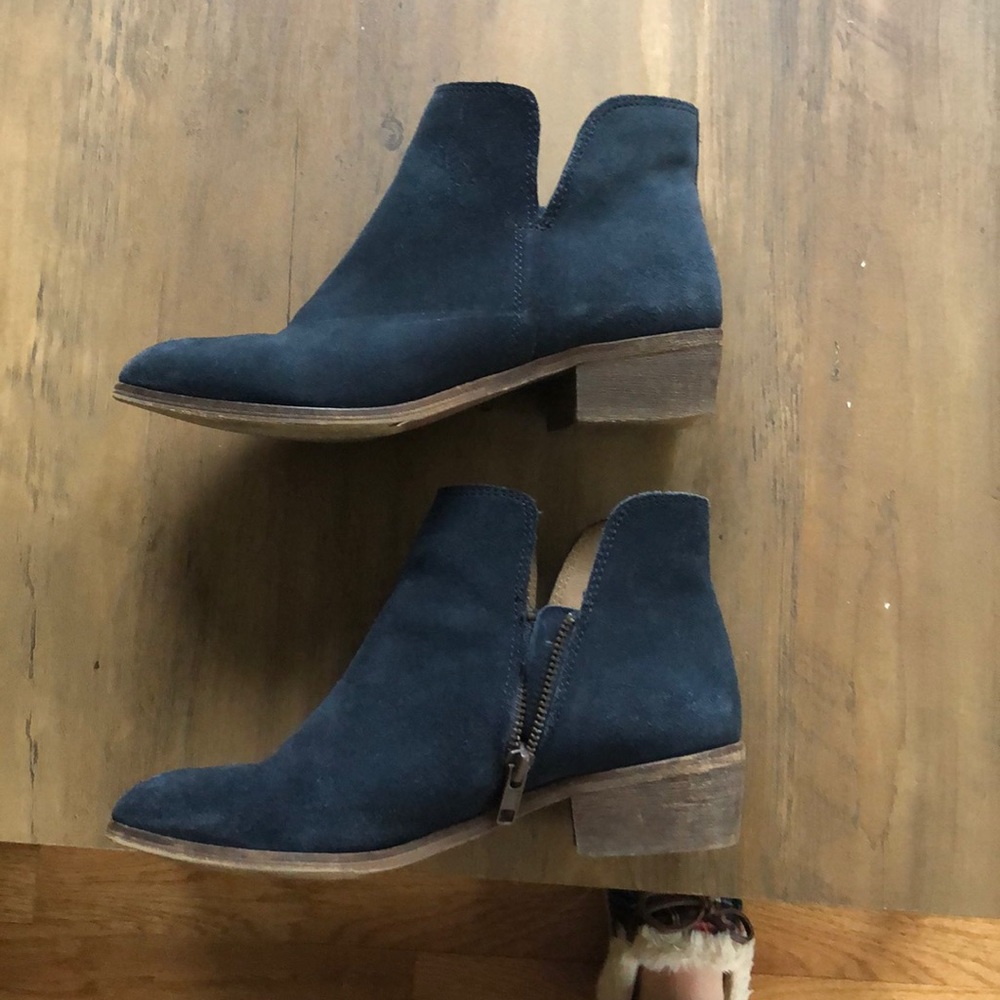 Navy blue suede booties